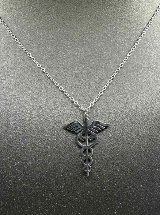 Caduceus mintás nyaklánc